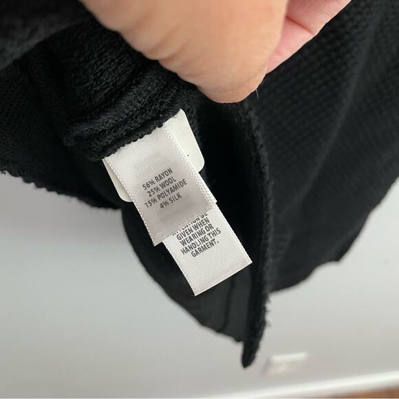 St. John | Women’s Black & Blue Knit Blouse Top Striped Colorblock Short Sleeve - Picture 7 of 8